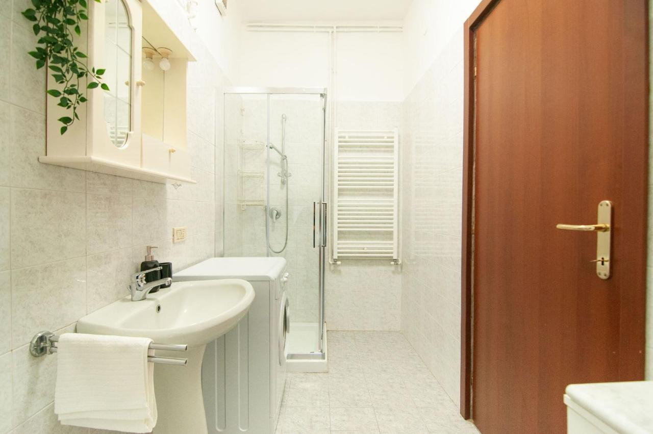 Academy Industrial Chic Apartment แบร์กาโม ภายนอก รูปภาพ